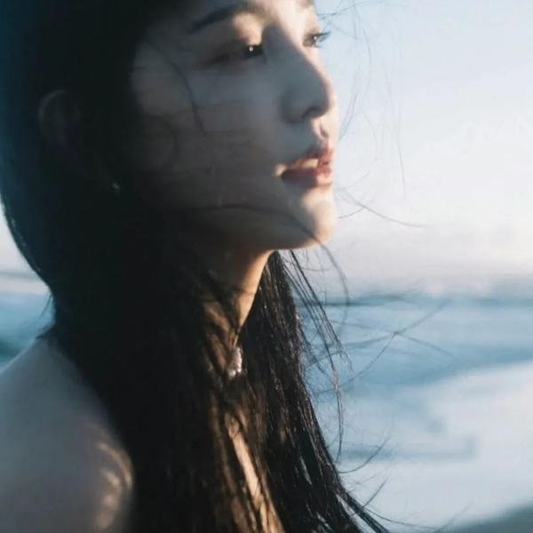 驼路神卦女